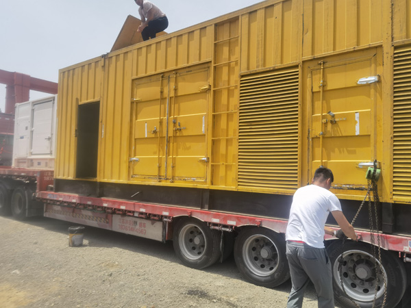 河口除了负载情况和发动机维护，还有哪些因素会影响 200kw 柴油发电机的油耗？