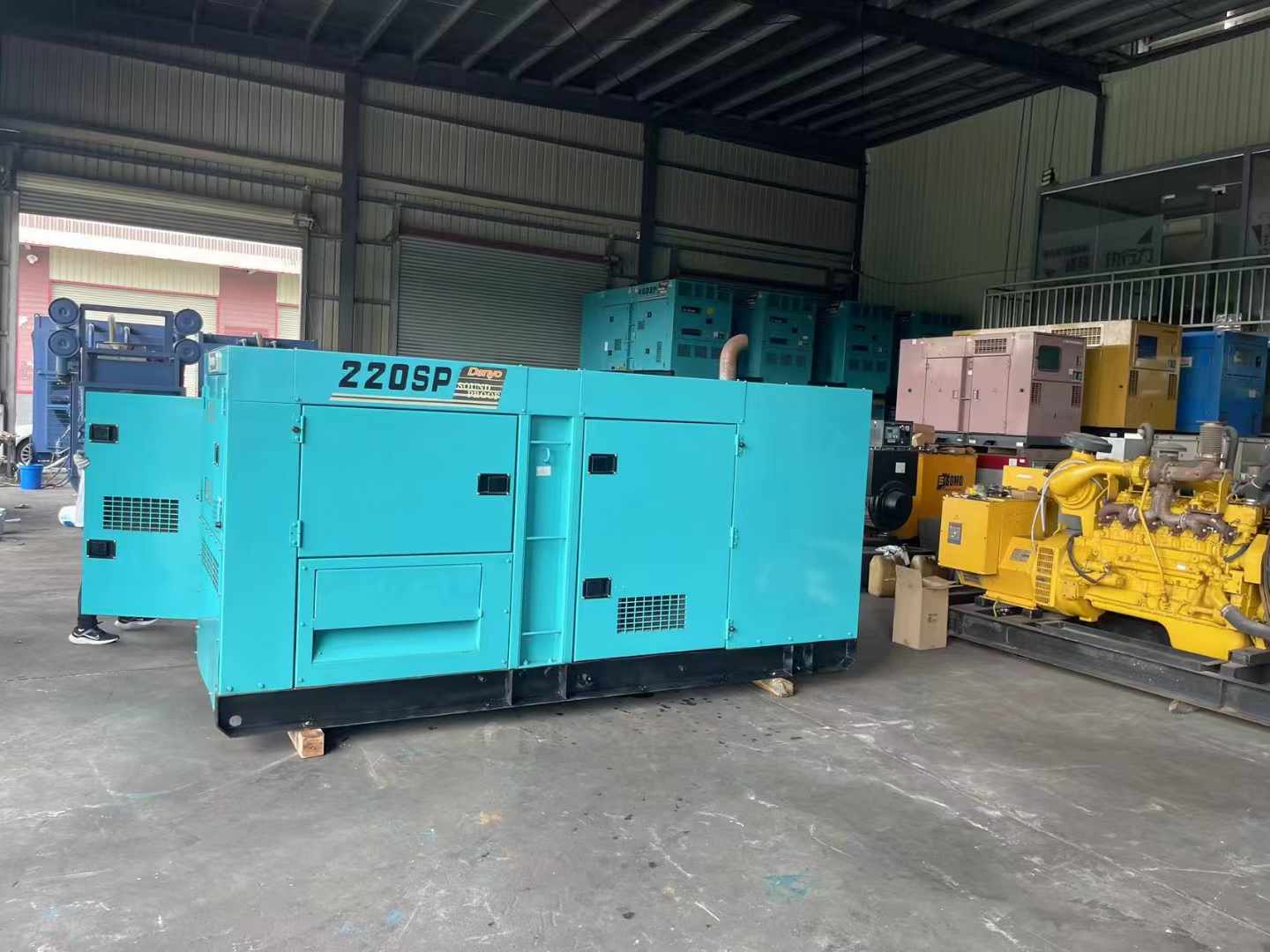 河口800kW 柴油发电机的输出电流波动范围是多少？