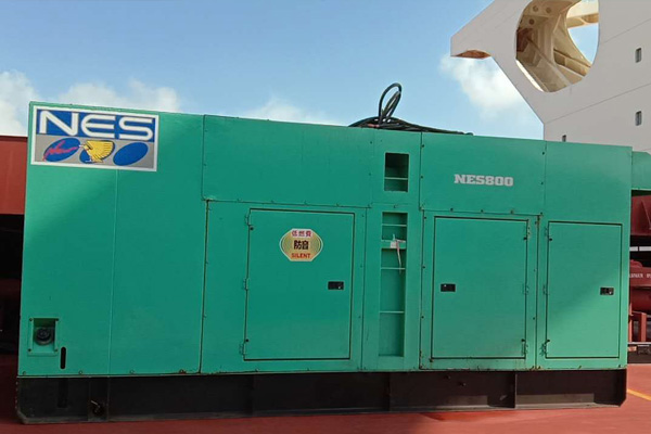 河口如何检测发电机组中性点接地是否良好？