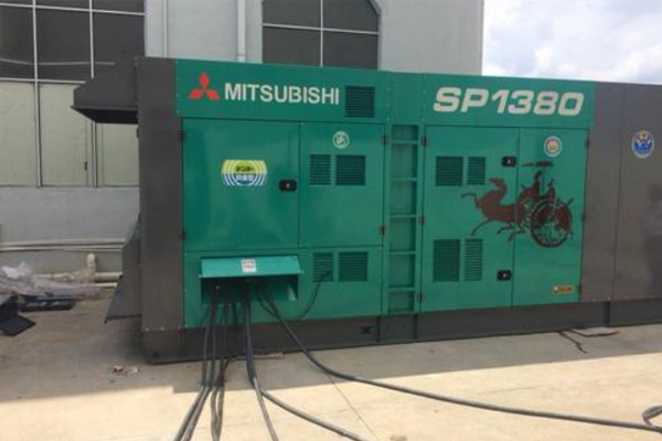 河口为什么有些柴油发电机组的输出电压可以调节？