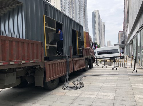 河口冷却液不足的情况下如何检查柴油发电机组？