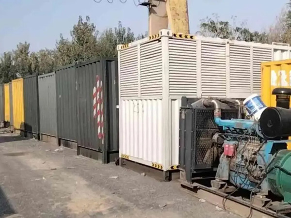 河口200KW柴油发电机机组每小时油耗是多少？